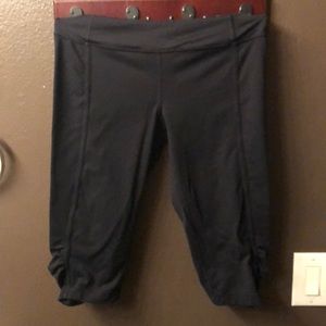 Lululemon crops. Size 10